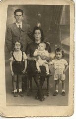 107 FAMILLE AUGUSTIN SANCHEZ  DE CARTEAUX